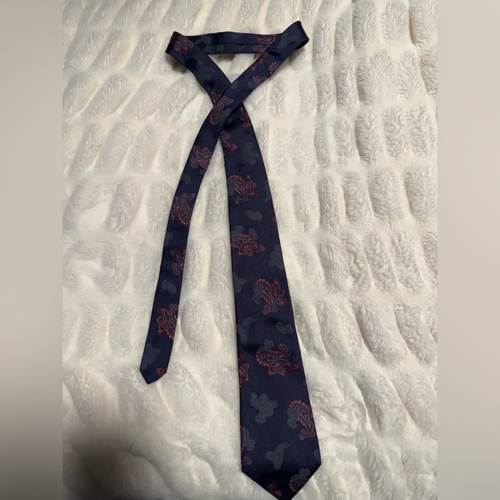 Dior Navy and Red Paisley Tie